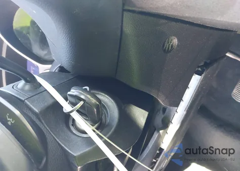 2013 Ford Focus Se z USA, uszkodzony, nr VIN 1FADP3K29DL131158